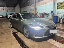 Lexus ES 250 Sx 2023, đăng ký 5/2024 đi 2600km như mới,