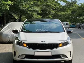 Sedan phân khúc C được trang bị nhiều tính năng nhất phân khúc