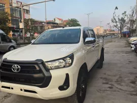 Toyota Hilux 2.4E 4x2 AT model 2021