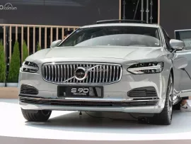 Phiên bản S90 Plug-in Hybrid Ultra 2025, khuyến mãi hấp dẫn, màu Vapour grey