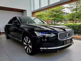 Phiên bản S90 Plug-in Hybrid Ultra 2025 mới nhất