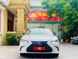 Xe sang nhà Lexus mới lướt 4v