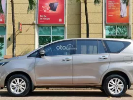 Toyota Innova 2.0E 2017