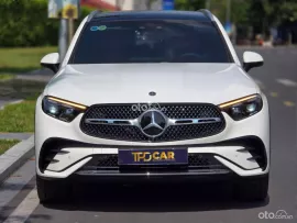 Mercedes-Benz GLC300 trắng/đen sx2023