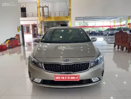 Sedan 5 chỗ giá rẻ, máy số ngon, thân vỏ chắc chắn