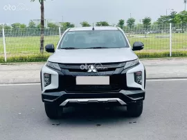 New hàng mới về cửa hàng trào bán ngay