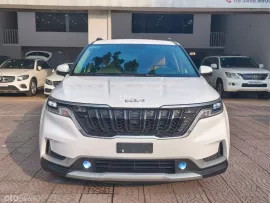 Xe 8 chỗ sang trọng và tiện nghi