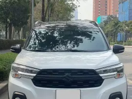 Chất xe còn đẹp, nội thất ghê còn đẹp
