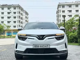 Xe mua pin, vẫn còn miễn phí sạc 2027
