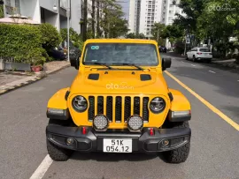 Xe SUV mạnh mẽ, phong cách off-road đỉnh cao