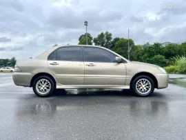 Bán xe Mitsubishi Lancer AT 2004 tên tư nhân, xe gia đình, chạy hơn 18 vạn km