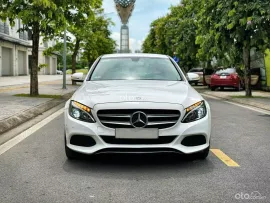 Xe sedan cao cấp 2014 phom 2015 trắng đẹp như mới