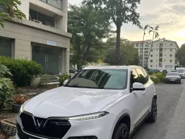 Đi hơn 2v km