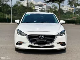 Sedan màu trắng rất mới