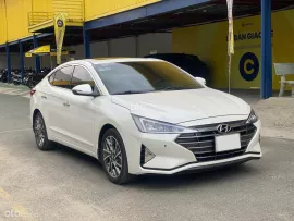 Xe sedan đẹp, chất lượng cao, giá hợp lý