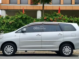 Toyota Innova 2.0E 2012