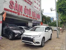 MITSUBISHI OUTLANDER 2.0 AT sản xuất 2023. Xe tư nhân chính chủ