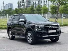 Xe gia đình ít sử dụng như mới