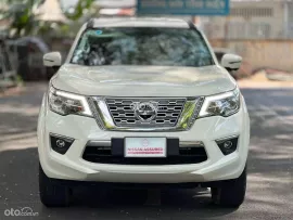 Xe tốt. Cam kết chính hãng- 7 chổ