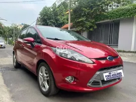 Xe lướt ít sử dụng, màu đỏ nổi bật