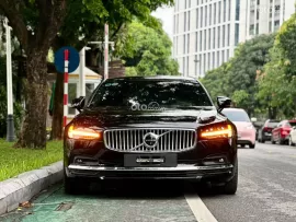 Uy nhất 1 bản tại VN full tính năng trục cơ sở kéo dài hơn E-class