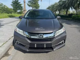 Chất xe siêu đẹp - tên tư nhân biển Hà Nội