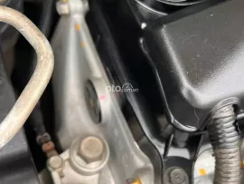Xe màu vàng cát độc đáo