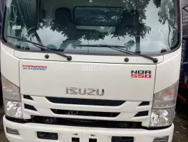 Bán ISUZU NQR75ME4 thùng mui bạt, tải 5,5tấn