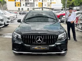 Màu Xanh Ngọc Lục