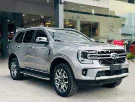 Quá HOT Xe SUV 7 chỗ mới 100% chưa lăn bánh_