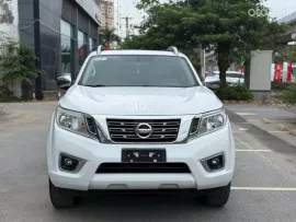 Mẫu xe bán tải đầm máy, gầm cao tiện nghi