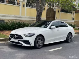 Màu trắng nội thất nâu chạy 26000km