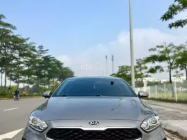Form dáng thể thao, nội thất cao cấp