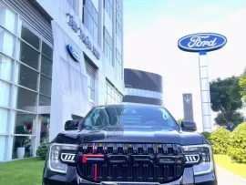 Bán xe bán tải 2025 màu đen, đầy đủ phụ kiện cao cấp