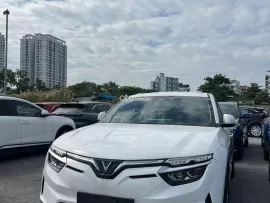 Xe chất tại hãng- Tặng kèm Bảo hiểm thân vỏ- Giá tốt liên hệ Hotline Em Minh