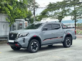 Bán xe bán tải 4x4 đời 2023, màu xám sang trọng
