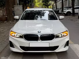 BMW 302i Sport Line 2024