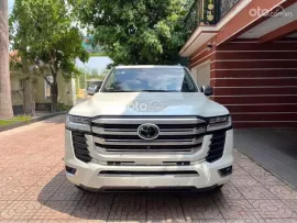 Toyota Lancruiser LC300 2025