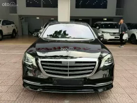 Xe đen nội thất nâu sang trọng
