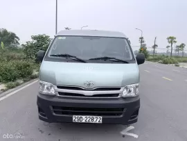 Bán Hiace tải van 3 chỗ đời 2011, máy xăng, tải 900kg