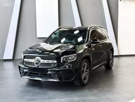 Mercedes GLB200 AMG Form thể thao, nội thất sang xịn