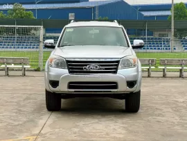 Ford Everest 2.6MT nhập khẩu Thái Lan