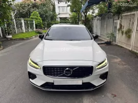 Xe sedan cao cấp nhập khẩu nguyên chiếc
