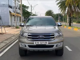 Xe zin không lỗi bản cao cấp Titanium full options