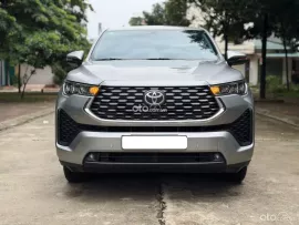 Toyota Innova Cross 2.0V CVT 2025 Chạy 6 nghìn km như mới