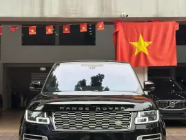 Xe màu đen nộ thất nâu