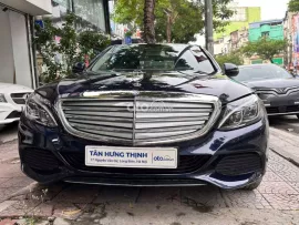 Động cơ Turbo tăng áp mạnh mè, nội thất bọc da cao cấp