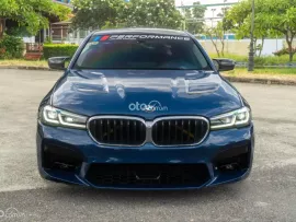 BMW 520i Luxury 2022 up full M5 1 chủ cực đẹp