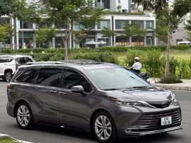 Full option Platinum Hybrid hiếm, 2 ghế thương gia option 200 triệu