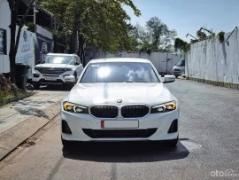 Trắng 9.000km
